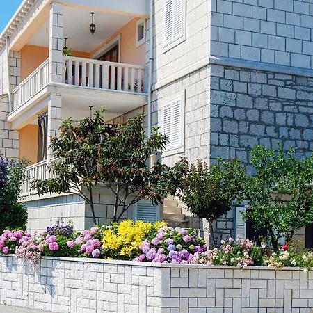Cvita Apartment Lumbarda