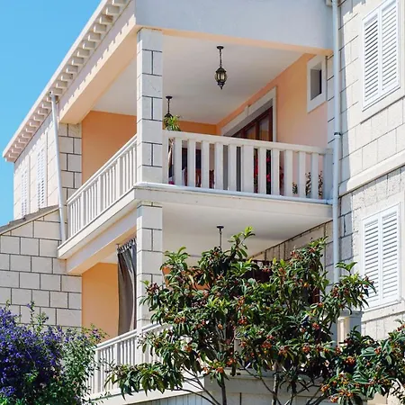 Cvita Apartment Lumbarda